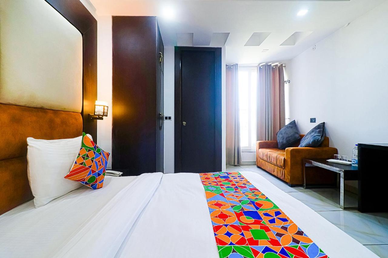 Fabhotel Kiara The Private Suites Γκουργκάον Εξωτερικό φωτογραφία